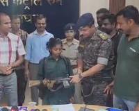 ୧୪ ଲକ୍ଷର ପୁରସ୍କାର ଥିବା ମହିଳା ମାଓବାଦୀଙ୍କ ଆତ୍ମସମର୍ପଣ