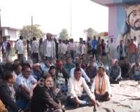 ସମ୍ବଲପୁରରେ ଚାଷୀ ଆନ୍ଦୋଳନ: ଟୋକନ ସମସ୍ୟାକୁ ନେଇ ରାଜରାସ୍ତା ଅବରୋଧ କଲେ ଚାଷୀ