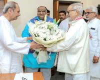 ପୂର୍ବତନ ମୁଖ୍ୟମନ୍ତ୍ରୀ ନବୀନ ପଟ୍ଟନାୟକଙ୍କୁ ସୌଜନ୍ୟମୂଳକ ସାକ୍ଷାତ କଲେ ପୂର୍ବତନ ରାଜ୍ୟପାଳ ପ୍ରଫେସର ଗଣେଶୀ ଲାଲ୍‌ 