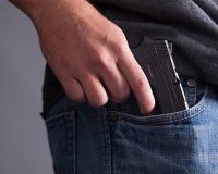 ନବମ ଶ୍ରେଣୀ ଛାତ୍ର ଅଣ୍ଟା‌ରୁ ବନ୍ଧୁକ ଜବତ; ଧରିପକାଇବାରୁ  ଶିକ୍ଷକଙ୍କୁ ଧମକ...