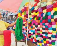 ରେଡିମେଡ୍‌‌ ବସ୍ତ୍ର ଯୋଗୁଁଁ କମୁଛି ଉଲ୍‌‌ର ବ୍ୟବହାର; ନୂଆ ଟ୍ରେଣ୍ଡ ଆପଣାଉଛନ୍ତି ଲୋକେ, ନିରାଶ ହେଉଛନ୍ତି ବେପାରୀ