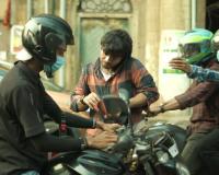 Cyber Awareness Viral Video: ସାବଧାନ! ଅଜଣା ବ୍ୟକ୍ତିଙ୍କୁ କଲ୍ କରିବାକୁ ଫୋନ୍ ଦେଉଛନ୍ତି କି? ମିନିଟକରେ ଆକାଉଣ୍ଟରୁ ଖାଲି ହୋଉଛି ଲକ୍ଷ ଲକ୍ଷ ଟଙ୍କା