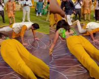 Viral Video: ହଳଦୀ ରସମରେ ବର-କନିଆଁଙ୍କ ‘ପୁସ୍-ଅପ୍’ ଚ୍ୟାଲେଞ୍ଜ, ବରକୁ ହରାଇ ବାଜି ମାରିଲେ କନିଆଁ, ଭିଡିଓ ଭାଇରାଲ