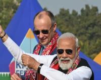 ଅହମ୍ମଦାବାଦରେ 'କାଇଟ୍ ଡିପ୍ଲୋମାସି': ପ୍ରଧାନମନ୍ତ୍ରୀ ମୋଦୀଙ୍କ ସହ ଗୁଡ଼ି ଉଡ଼ାଇଲେ ଜର୍ମାନ ଚାନ୍ସେଲର ଫ୍ରେଡ୍ରିକ୍ ମର୍ଜ