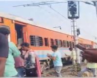 ଯାଜପୁରର ଜଖପୁରା ଷ୍ଟେସନ ନିକଟରେ ଚେନ୍ନାଇ ସେଣ୍ଟ୍ରାଲ୍ ଏକ୍ସପ୍ରେସ୍ ଲାଇନଚ୍ୟୁତ, ଟ୍ରାକ୍‌ରୁ ଖସିଲା ୩ ବଗି