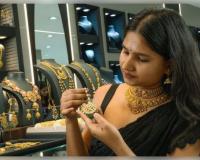 ସୁନା କିଣିବାକୁ ଯାଉଛନ୍ତି କି? ବାହାରିବା ପୂର୍ବରୁ ଜାଣନ୍ତୁ ଆଜି ଭୁବନେଶ୍ୱରରେ କେତେ ରହିଛି ଦର