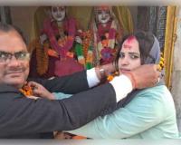 ପ୍ରେମର ନାହିଁ ବୟସ ସୀମା: ୬୦ ବର୍ଷୀୟ ହିନ୍ଦୁ ପ୍ରିନ୍ସିପାଲଙ୍କୁ ବିବାହ କଲେ ୨୮ ବର୍ଷୀୟ ମୁସଲିମ ଶିକ୍ଷୟିତ୍ରୀ, ନେପାଳରେ ପଡ଼ିଲା ହାତଗଣ୍ଠି