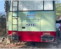 ଭାରତ ବନ୍ଦବେଳେ ବ୍ରେକ୍ ଫେଲ୍ ହେଲା ପୋଲିସ ବସ୍, ଅଳ୍ପକେ ବର୍ତ୍ତିଲେ ଆନ୍ଦୋଳନକାରୀ