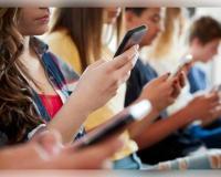 ଆପଲ୍ ୟୁଜର୍ସଙ୍କ ପାଇଁ ସତର୍କ ସୂଚନା: ଆଇଫୋନ୍, ମ୍ୟାକ୍ ଓ ସ୍ମାର୍ଟୱାଚ୍ ବ୍ୟବହାରକାରୀଙ୍କୁ ସରକାରଙ୍କ ଚେତାବନୀ