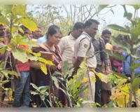 କାମାକ୍ଷାନଗରରେ ଚାଞ୍ଚଲ୍ୟ: ଜଙ୍ଗଲରୁ ନିଖୋଜ କଲେଜ ଛାତ୍ରୀଙ୍କ ରକ୍ତାକ୍ତ ମୃତଦେହ ଉଦ୍ଧାର, ଦୁଷ୍କର୍ମ ପରେ ହତ୍ୟା ସନ୍ଦେହ