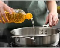 ହାଣ୍ଡିଶାଳରେ ଯୁଦ୍ଧର ପ୍ରଭାବ; ଲିଟର ପିଛା ୫ରୁ୧୦ ଟଙ୍କା ବଢ଼ିଲା ଖାଇବା ତେଲ ଦାମ୍