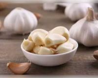 ପ୍ରତିଦିନ ଖାଆନ୍ତୁ ଗୋଟିଏ କୋଲା ରସୁଣ: ହଜମ ପ୍ରକ୍ରିୟାରୁ ନେଇ ହୃତ୍‌ପିଣ୍ଡ ପର୍ଯ୍ୟନ୍ତ, ଜାଣନ୍ତୁ ଏହାର ଆଶ୍ଚର୍ଯ୍ୟଜନକ ଫାଇଦା