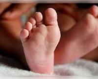 ଇଦ୍ ପୋଷାକ କିଣାକୁ ନେଇ ସ୍ୱାମୀ-ସ୍ତ୍ରୀଙ୍କ ମଧ୍ୟରେ ଝଗଡ଼ା, ରାଗରେ ୧୪ ମାସର ଝିଅକୁ ତକିଆ ଚାପି ମାରିଦେଲା ମା'