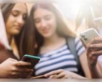 ଆଇଫୋନ୍ ବ୍ୟବହାରକାରୀଙ୍କ ପାଇଁ ବଡ଼ ବିପଦ! 'ଡାର୍କସୋର୍ଡ' ହ୍ୟାକ୍ ଆଲର୍ଟ ଜାରି କଲା ଆପଲ୍, ତୁରନ୍ତ କରନ୍ତୁ ଅପଡେଟ୍