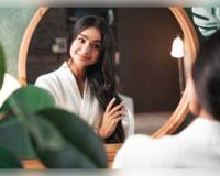 ସକାଳୁ ଉଠିବା ମାତ୍ରେ ଆଇନା ଦେଖୁଛନ୍ତି କି? ସାବଧାନ, ଖାଲି ହୋଇପାରେ ଆପଣଙ୍କ ତିଜୋରି