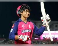 ୩୬ ବଲ୍‌ରେ ଶତକ ମାରି ରଚିଲେ ଇତିହାସ, ହେଲେ ଜୟପୁର ଖରାରେ ଟଳିପଡ଼ିଲେ ୧୫ ବର୍ଷର ବୈଭବ