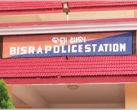 ସୁନ୍ଦରଗଡ଼ରେ ବର୍ବରତା: ଶୋଇଥିବାବେଳେ ଯୁବତୀଙ୍କ ଉପରେ ପେଟ୍ରୋଲ ଢାଳି ନିଆଁ ଲଗାଇଦେଲା ପ୍ରେମିକ 