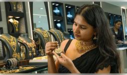 ସୁନା କିଣିବାକୁ ଯାଉଛନ୍ତି କି? ବାହାରିବା ପୂର୍ବରୁ ଜାଣନ୍ତୁ ଆଜି ଭୁବନେଶ୍ୱରରେ କେତେ ରହିଛି ଦର