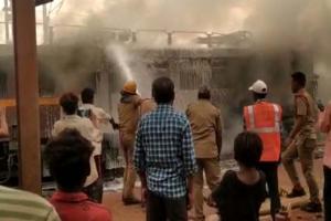 ମାଲବାହୀ ଟ୍ରେନରେ ଅଗ୍ନିକାଣ୍ଡ, ୪୦ ମିନିଟ୍ ଧରି ଜଳିଲା ଇଞ୍ଜିନ୍