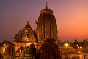 ପାଖଉଛି ଶିବରାତ୍ରି, ବଢୁଛି ବିବାଦ