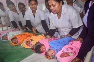 ଦିନକରେ ଆସିଲେ ୧୧ ‘ ୟସ୍ ’ , ବାତ୍ୟା ସମୟରେ ୮ପୁଅ ଓ ୩ ଶିଶୁ କନ୍ୟା ପ୍ରସବ