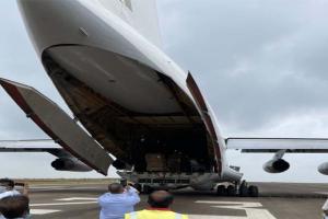 ଚୀନରୁ ଅକ୍ସିଜେନ୍ ସିଲିଣ୍ଡର ଆସିବା ଦେଶରେ ପ୍ରଥମ: ସ୍ୱତନ୍ତ୍ର ବିମାନ ଯୋଗେ ଚୀନରୁ ଭୁବନେଶ୍ୱରରେ ଆସି ପହଞ୍ଚିଲା ଅକ୍ସିଜେନ ସିଲିଣ୍ଡର