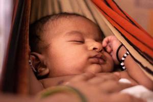 ୫୦ ହଜାର ଟଙ୍କା ପାଇଁ ଶିଶୁ ପୁତ୍ରକୁ ବିକ୍ରି