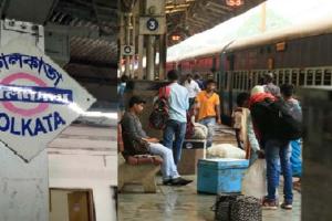 ଟ୍ରେନରେ ପଶ୍ଚିମବଙ୍ଗ ଗଲେ RTPCR ନେଗେଟିଭ୍ ରିପୋର୍ଟ ବାଧ୍ୟତାମୂଳକ