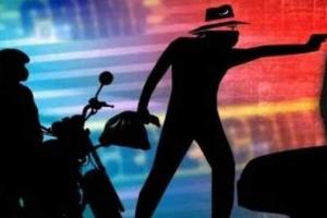 ବନ୍ଧୁକ ମୁନରେ ୬ ଲକ୍ଷ ଟଙ୍କା ଲୁଟ