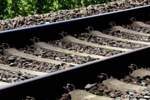 ଟ୍ରେନ ଲାଇନରୁ ଯୁବକଙ୍କ ମୃତଦେହ ଉଦ୍ଧାର, ମୃତ୍ୟୁର କାରଣ ଅସ୍ପଷ୍ଟ