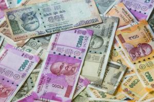 କରୋନା ଭୟ ଯୋଗୁ ନୋଟରୁ ଉଡିଗଲା ରଙ୍ଗ, କ୍ଷତି ସହିଲା ଆରବିଆଇ