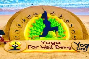 ଅନ୍ତର୍ଜାତୀୟ ଯୋଗ ଦିବସ ଅବସରରେ ବାଲୁକା କଳା ପ୍ରଦର୍ଶନ କରିଛନ୍ତି ଅନ୍ତର୍ଜାତୀୟ ବାଲୁକା ଶିଳ୍ପୀ ପଦ୍ମଶ୍ରୀ ସୁଦର୍ଶନ ପଟ୍ଟନାୟକ