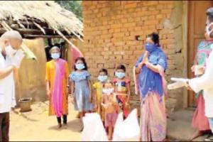 କରୋନା ଲଢ଼େଇର ସମ୍ମୁଖ ଯୋଦ୍ଧା : ଅସହାୟ ଓ ଗରିବଙ୍କ ସାଥୀ ବିଭୂତି ସାହୁ