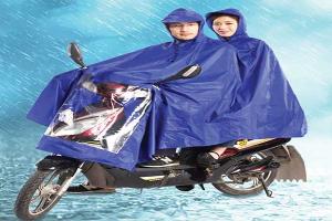 ହୁଡେଡ୍‍ ରେନ୍ କୋଟ୍‍ ର ଚାହିଦା