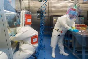 ଉହାନ୍‌ ଲ୍ୟାବ୍‌ରେ ଭୂତାଣୁକୁ ବଦଳାଉଥିଲେ ବୈଜ୍ଞାନିକ