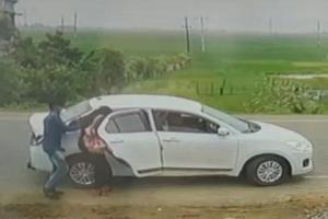 ବିଚ୍‌ ରାସ୍ତାରୁ ଛାତ୍ରୀ ଅପହରଣ ଘଟଣା; ଉଦ୍ଧାର ହେଲେ ଛାତ୍ରୀ, ଅପହରଣ କି ପ୍ରେମ ସର୍ମ୍ପକ ତାହା ଅସ୍ପଷ୍ଟ