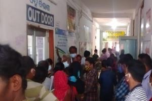 ବଚସାରୁ ୪ ଯୁବକଙ୍କୁ ଲଙ୍କାଗୁଣ୍ଡ ଦେଇ ମରଣାତ୍ମକ ଆକ୍ରମଣ କଲେ ସ୍ଥାନୀୟଲୋକେ, ଯୁବକଙ୍କ ଅବସ୍ଥା ସଙ୍କଟାପନ୍ନ