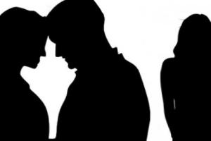 ଶାଶୁ -ଜ୍ୱାଇଁଙ୍କ ଅନୈତିକ ସମ୍ପର୍କକୁ ନେଇ ନିଜ ମା’ଙ୍କ ବିରୁଦ୍ଧରେ ଅଭିଯୋଗ ଆଣିଲେ ଝିଅ, ଉଭୟ ଥାନାରେ ଅଟକ