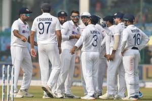 ଭାରତ-ନ୍ୟୁଜିଲାଣ୍ଡ ଟେଷ୍ଟ ସିରିଜ୍: ନ୍ୟୁଜିଲାଣ୍ଡ ୨୯୬ ରନରେ ଅଲ୍ଆଉଟ୍, ତୃତୀୟ ଦିନ ଖେଳ ଶେଷ ସୁଦ୍ଧା ୬୩ ରନ୍‌ରେ ଭାରତ ଆଗୁଆ