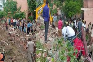 ନୋଏଡାରେ ନିର୍ମାଣଧୀନ ପାଚେରୀ ଭୁଷୁଡି ଚାଲିଗଲା ୪ ଜଣଙ୍କ ଜୀବନ, ଏକାଧିକ ଆହତ