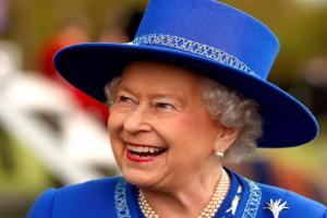 ଆଗାମୀ ୧୦ ଦିନ ଯାଏଁ ରାଣୀ ଏଲିଜାବେଥଙ୍କ ମୃତଦେହକୁ ଦିଆଯିବ ନାହିଁ ସମାଧି, ଏପରି ରହିଛି ଅନ୍ତିମ ସଂସ୍କାରର ପ୍ରକ୍ରିୟା