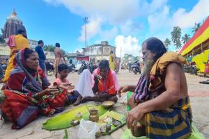 ଆଜି ପବିତ୍ର ମହାଳୟା: ପିତୃପକ୍ଷ ଲୋକଙ୍କ ଆତ୍ମାର ସଦଗତି କାମନା କରି ଶ୍ରାଦ୍ଧ ଦେଉଛନ୍ତି ଆତ୍ମୀୟ