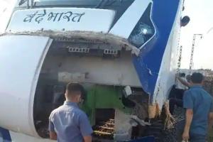 ପୁଣି ଦୁର୍ଘଟଣାଗ୍ରସ୍ତ ହେଲା ବନ୍ଦେ ଭାରତ ଏକ୍ସପ୍ରେସ, ଗାଈ ସହିତ ଧକ୍କା ହେବା ଯୋଗୁଁ ଟ୍ରେନର ସମ୍ମୁଖ ଭାଗ କ୍ଷତିଗ୍ରସ୍ତ