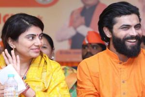 ଗୁଜରାଟ ନିର୍ବାଚନ : ବୃହତ ବିଜୟ ହାସଲ କଲେ ରବୀନ୍ଦ୍ର ଜାଡେଜାଙ୍କ ପତ୍ନୀ ତଥା ବିଜେପି ପ୍ରାର୍ଥୀ ରିଭାବା