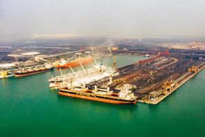 ପାରାଦ୍ଵୀପ ବନ୍ଦର ନିଷିଦ୍ଧାଞ୍ଚଳ ସୁରକ୍ଷାରେ ଗୁରୁତର ତୃଟି: ପାଚେରୀ ଡେଇଁ ଜାହାଜ ଭିତରକୁ ପଶିବାକୁ ଯୁବକଙ୍କ ଉଦ୍ୟମ