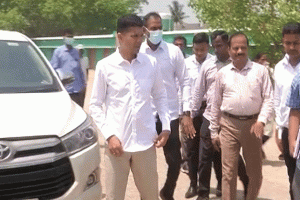 କେନ୍ଦ୍ରାପଡାରେ ଉନ୍ନୟନ ମୂଳକ କାର୍ଯ୍ୟର ସମୀକ୍ଷା ସହ ଶୀତଳଭଣ୍ଡାର ବୁଲି ଦେଖିଲେ 5T ସଚିବ ଭି.କେ ପାଣ୍ଡିଆନ୍