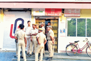 ୟୁନିୟନ ବ୍ୟାଙ୍କ ଅଫ ଇଣ୍ଡିଆ ଚନ୍ଦନେଶ୍ୱର ଶାଖାରେ ସଶସ୍ତ୍ର ଡକାୟତି, ୧୦ କୋଟିର ଅଳଙ୍କାର, ୪୯ଲକ୍ଷ ଟଙ୍କା ଲୁଟ୍‌