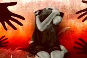 ଶୌଚ ହେବାକୁ ଯାଉଥିବା ବେଳେ ନାବାଳିକାଙ୍କୁ ଦୁଷ୍କର୍ମ ଉଦ୍ୟମ, ପୋଷାକ ଚିରି ଭିଡିଓ ଭାଇରାଲ କରିବାକୁ ଧମକ