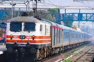 ବଗିକୁ ଛାଡି ୫୦୦ମିଟର ଆଗକୁ ପଳାଇଲା ହାୱଡ଼ା-ପୁରୀ ସୁପରଫାଷ୍ଟ ଏକ୍ସପ୍ରେସର ଇଞ୍ଜିନ