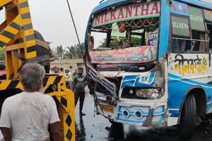 ବାହାନଗା ରେଳ ଦୁର୍ଘଟଣା: ଟ୍ରେନ ଦୁର୍ଘଟଣାରେ ଆହତଙ୍କୁ ନେଇଯାଉଥିବା ବସ୍ ଦୁର୍ଘଟଣାଗ୍ରସ୍ତ